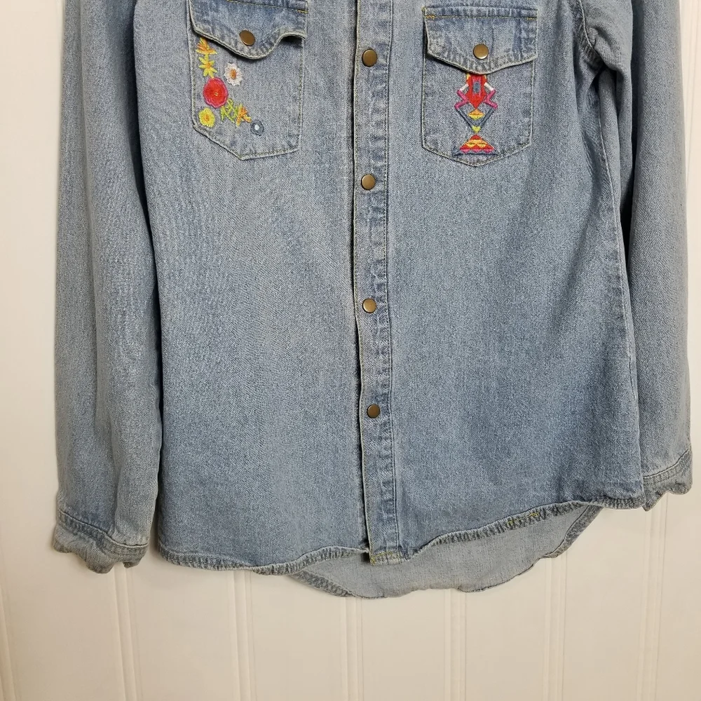 Free People Home Made Denim Shirt Wunderlust Embroidered Sz L - Picture 4 of 15